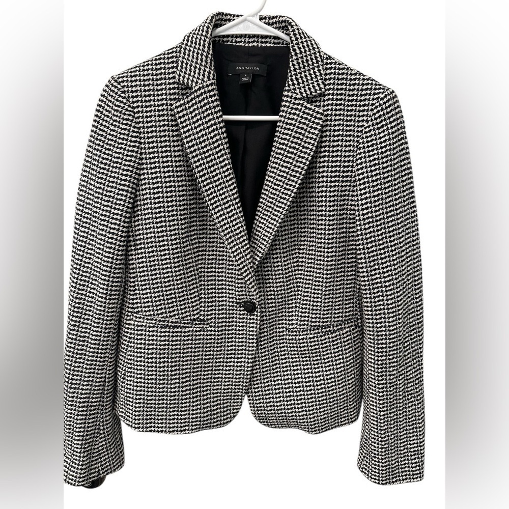 Ann Taylor Black & White Houndstooth Blazer Size 4 Excellent Condition